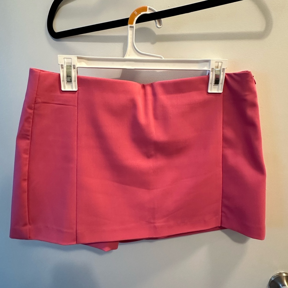 Hot pink Zara skort size large